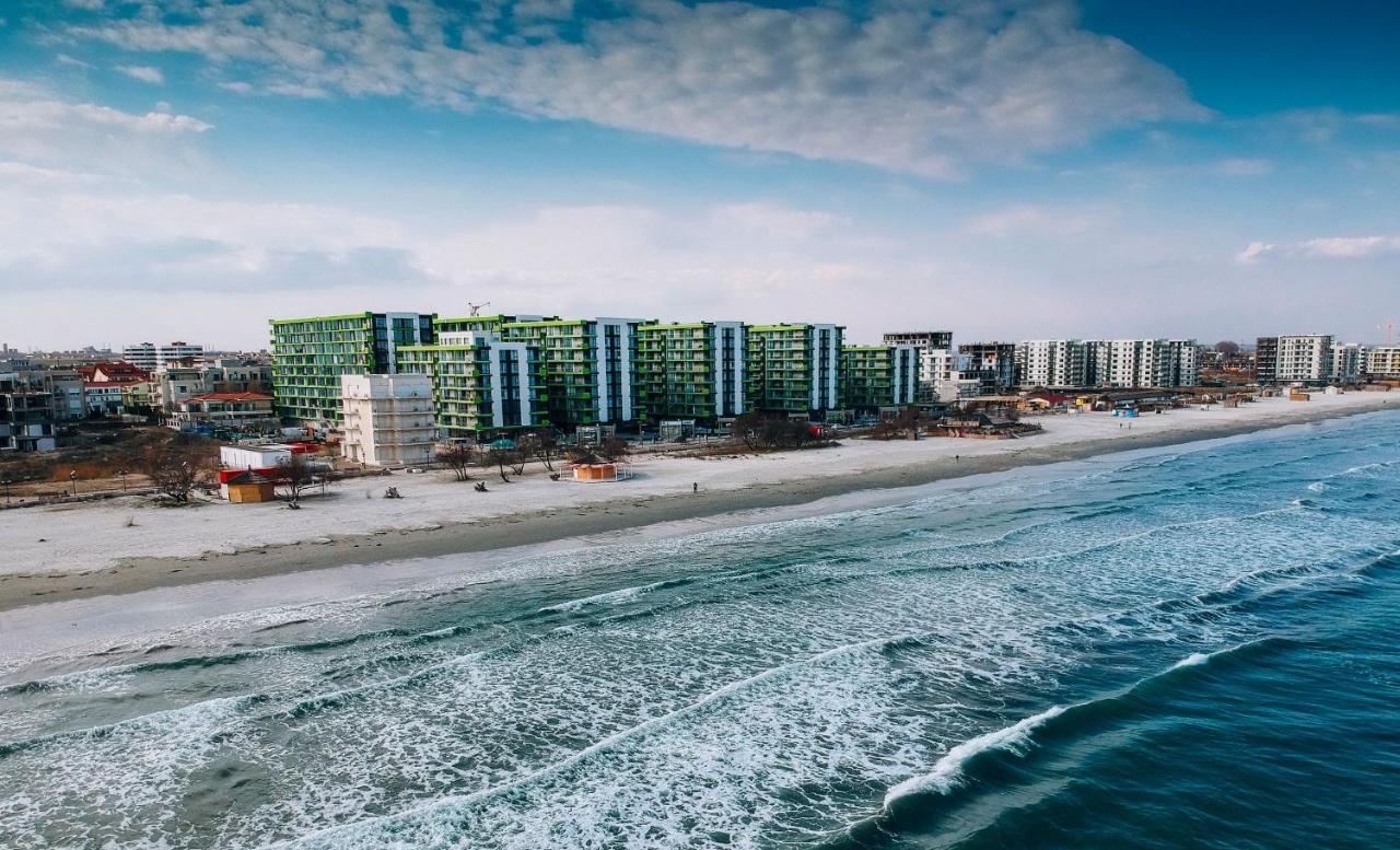 Alezzi Majestic Apartments 115 Navodari Exterior photo